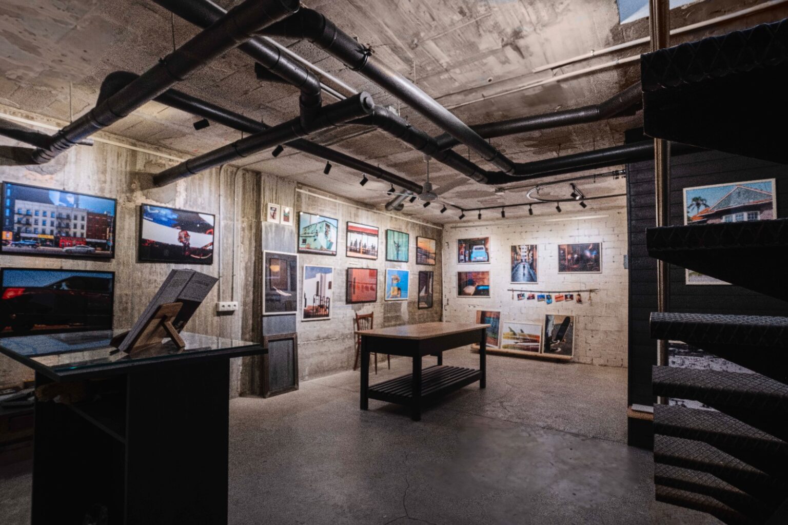 Galería de fotografía y espacio expositivo de The Basement Studio Gallery en Málaga